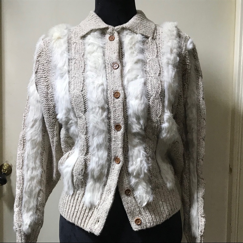 Vintage cardigan with fur trim